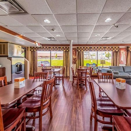 Econo Lodge Mount Laurel Esterno foto