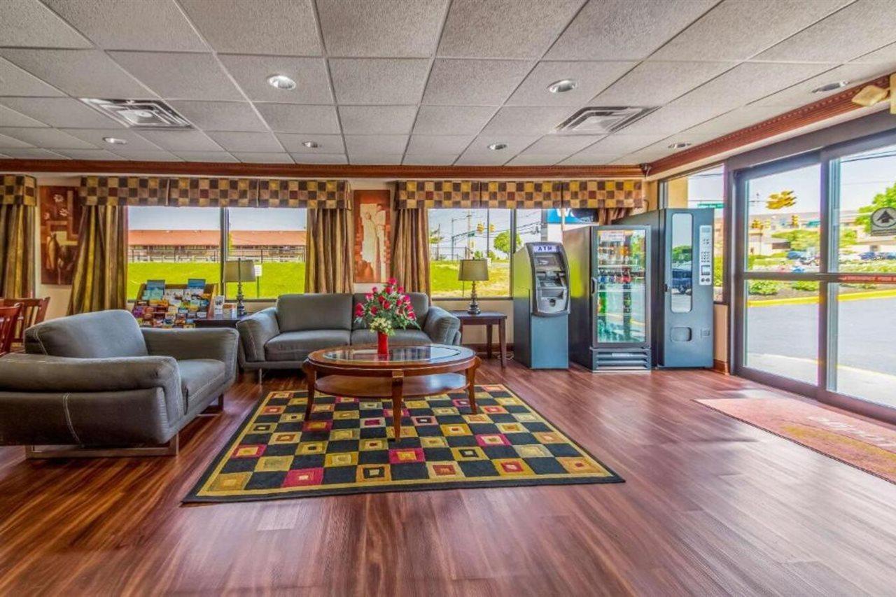 Econo Lodge Mount Laurel Esterno foto
