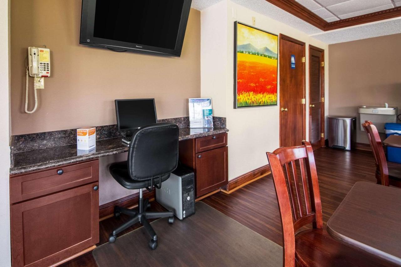 Econo Lodge Mount Laurel Esterno foto